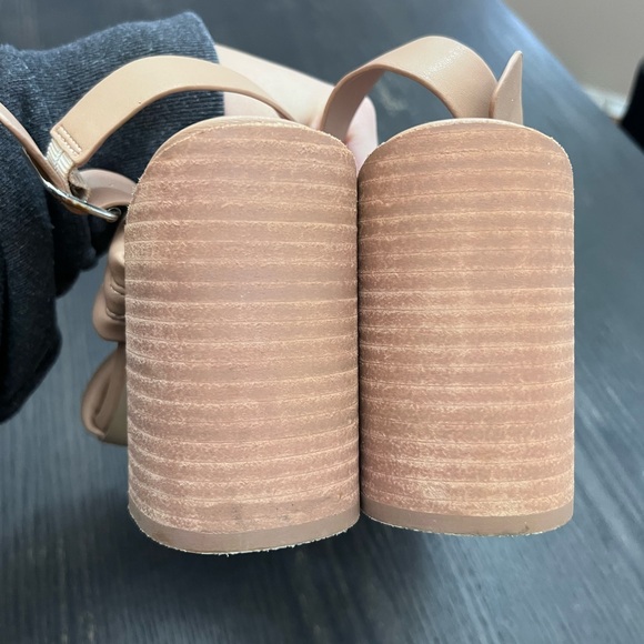 Steve Madden Faith Quilted Slingback Sandal in tan PU - Picture 6 of 8